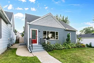 2574 2nd Ave E, North Saint Paul, MN 55109 - Photo 2