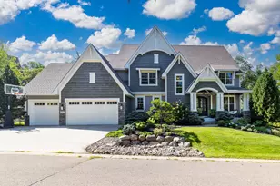 4410 Juleena Pl, Minnetonka, MN 55345 - Photo 2