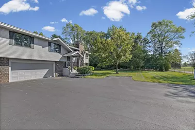 5642 Chatsworth Street N, Shoreview, MN 55126 - Photo 4