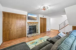 8840 N Maplebrook Ct, Brooklyn Park, MN 55445 - Photo 8