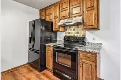 8840 N Maplebrook Court, Brooklyn Park, MN 55445 - Photo 16