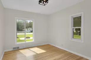 7372 Stillwater Blvd N, Oakdale, MN 55128 - Photo 16