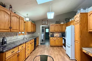 506 Jackson Street E, Parkers Prairie, MN 56361 - Photo 4
