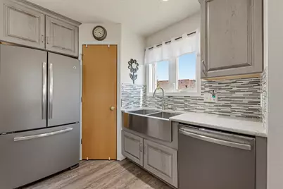 1063 Prairie View Drive SW, Hutchinson, MN 55350 - Photo 8