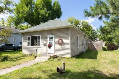 415 3rd Street SE, Wadena, MN 56482 - Photo 1