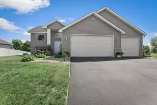 22486 Cantrel Way, Farmington, MN 55024 - Photo 4
