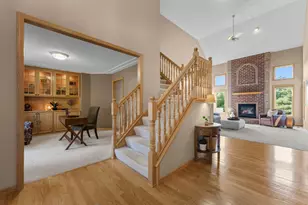 3685 Commonwealth Rd, Woodbury, MN 55125 - Photo 4