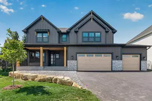 18393 56th Ct N, Plymouth, MN 55446 - Photo 2