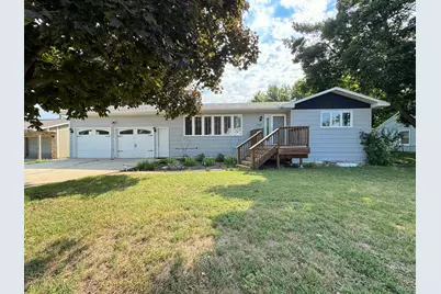 1207 4th Avenue SW, Pipestone, MN 56164 - Photo 1