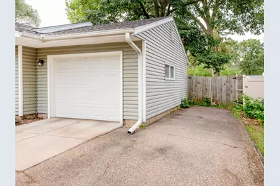 2084 Randy Avenue, White Bear Lake, MN 55110 - Photo 34