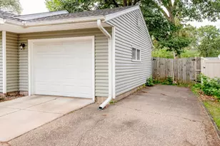 2084 Randy Ave, White Bear Lake, MN 55110 - Photo 34