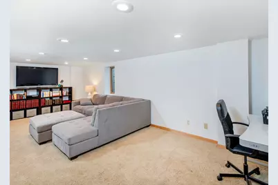 2084 Randy Avenue, White Bear Lake, MN 55110 - Photo 22