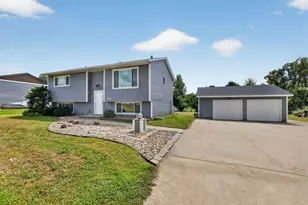 4466 Maple St SE, Rochester, MN 55904 - Photo 2
