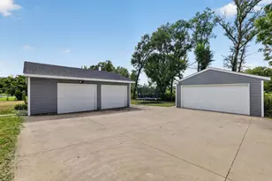 4466 Maple St SE, Rochester, MN 55904 - Photo 4