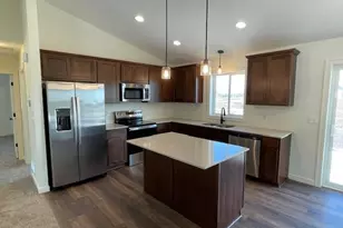 3423 Maple Drive S, Cambridge, MN 55008 - Photo 2