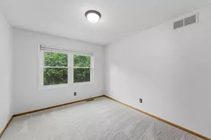 2320 Parkview Ln, Woodbury, MN 55125 - Photo 16