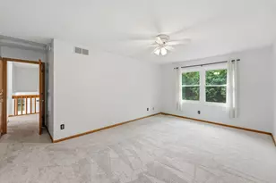 2320 Parkview Ln, Woodbury, MN 55125 - Photo 14