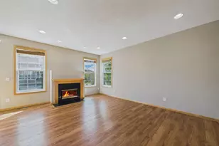 1421 Coneflower Ln, Shakopee, MN 55379 - Photo 8