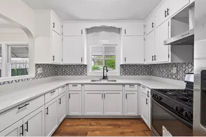 200 Belvidere Street E, Saint Paul, MN 55107 - Photo 10