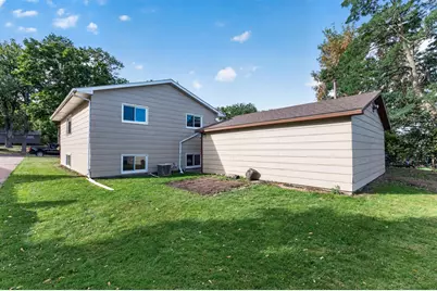 2715 10th Avenue E, North Saint Paul, MN 55109 - Photo 30