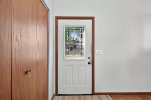 2715 10th Ave E, North Saint Paul, MN 55109 - Photo 4