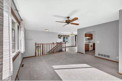 2715 10th Avenue E, North Saint Paul, MN 55109 - Photo 6