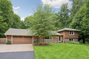 27885 Woodside Rd, Excelsior, MN 55331 - Photo 4
