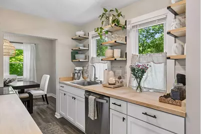 3593 Crystal Place, Wayzata, MN 55391 - Photo 2
