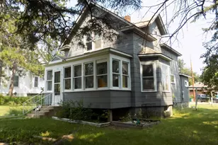 203 Mitchell St, Coleraine, MN 55722 - Photo 1
