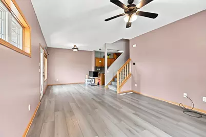 8605 Tessman Circle N, Brooklyn Park, MN 55445 - Photo 4