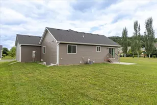 302 Devin Dr, Saint Charles, MN 55972 - Photo 36