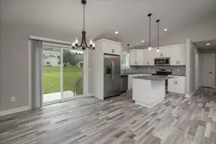 302 Devin Dr, Saint Charles, MN 55972 - Photo 10