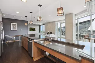 811 Washington Ave S, Minneapolis, MN 55415 - Photo 30
