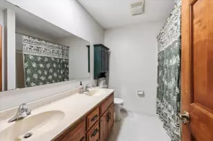 5665 Star Cir, Shorewood, MN 55331 - Photo 20