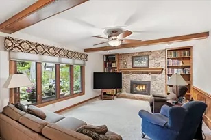 5665 Star Cir, Shorewood, MN 55331 - Photo 14