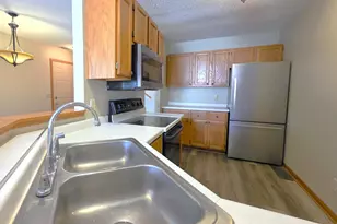 7256 Brittany Ln, Inver Grove Heights, MN 55076 - Photo 6
