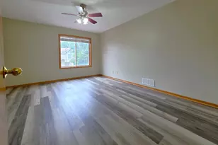 7256 Brittany Ln, Inver Grove Heights, MN 55076 - Photo 14