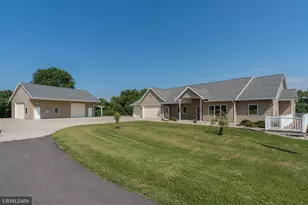 47204 Jason Adam Ct, Elysian, MN 56028 - Photo 2