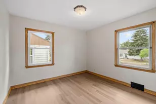 1668 Craig Pl, Saint Paul, MN 55119 - Photo 16