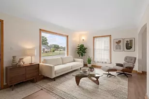 1668 Craig Pl, Saint Paul, MN 55119 - Photo 4