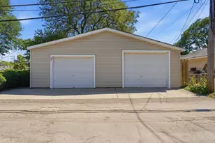 397 Thomas Ave, Saint Paul, MN 55103 - Photo 4