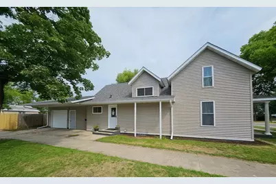 323 1st Street SW, Wadena, MN 56482 - Photo 2