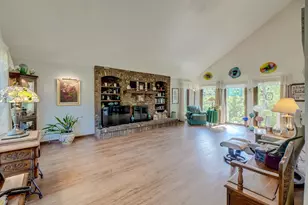 723 Glenna Dr, Hudson, WI 54016 - Photo 8