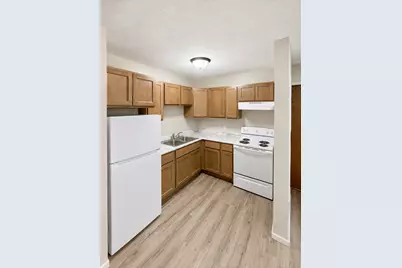 215 Linden Avenue W #200, Winsted, MN 55395 - Photo 6