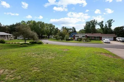 395 Kingston Avenue, Maplewood, MN 55117 - Photo 4