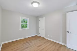 6907 Berkshire Ln N, Maple Grove, MN 55311 - Photo 20