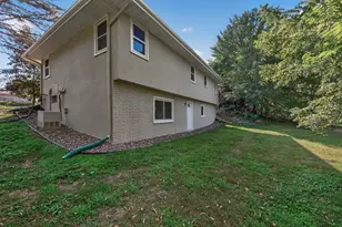 6907 Berkshire Ln N, Maple Grove, MN 55311 - Photo 42