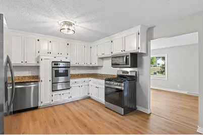 6907 Berkshire Lane N, Maple Grove, MN 55311 - Photo 6