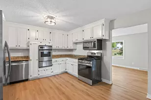 6907 Berkshire Ln N, Maple Grove, MN 55311 - Photo 6