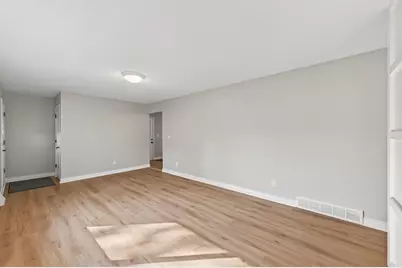 6907 Berkshire Lane N, Maple Grove, MN 55311 - Photo 14